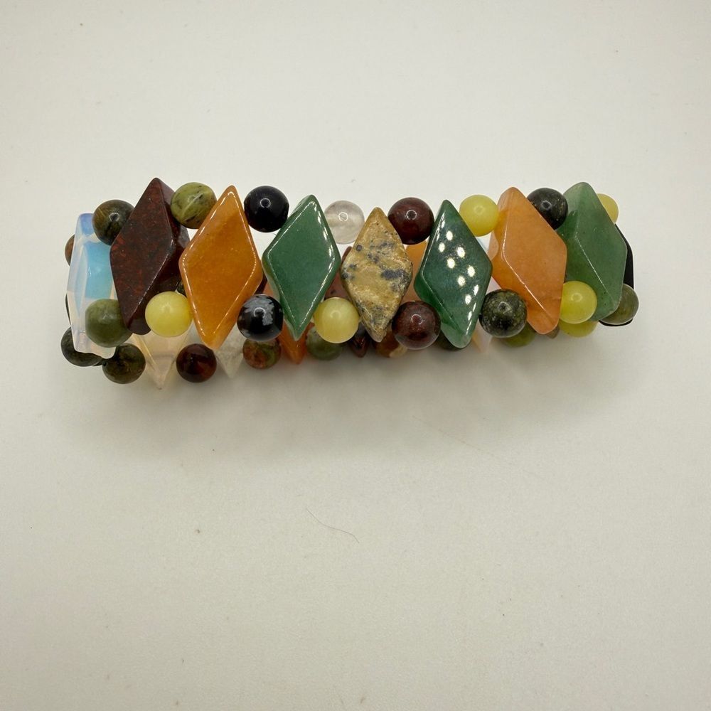 Multi-stone and opalite glass‎ stretch bracelet!